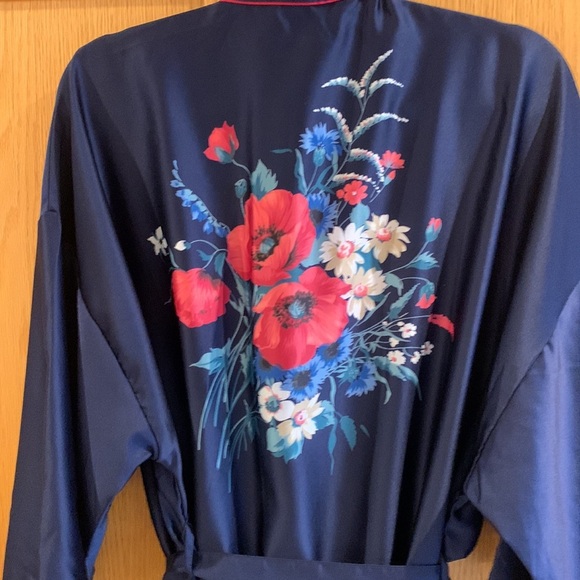 Vintage Kimono Style Satin Floral Long Navy Long Robe Women Sz 10– 12 Made in UK - Picture 11 of 17